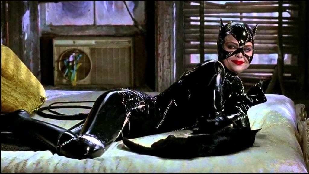Michelle Pfeiffer svela dove nasconde la frusta utilizzata per interpretare  Catwoman in Batman Returns - Ciak Magazine