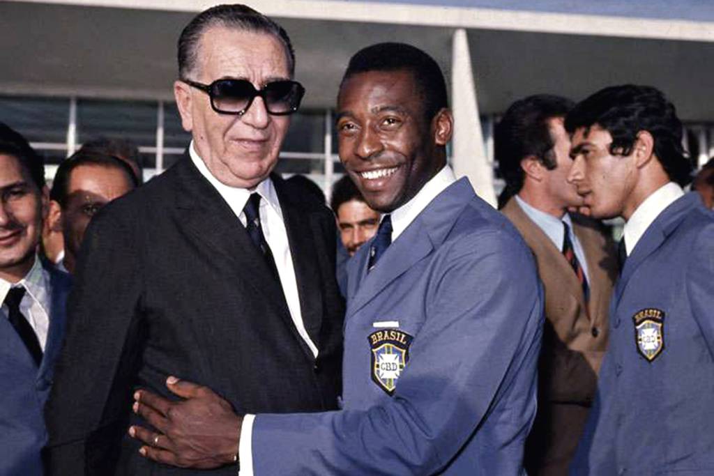 Pelé Emílio Garrastazu Médici