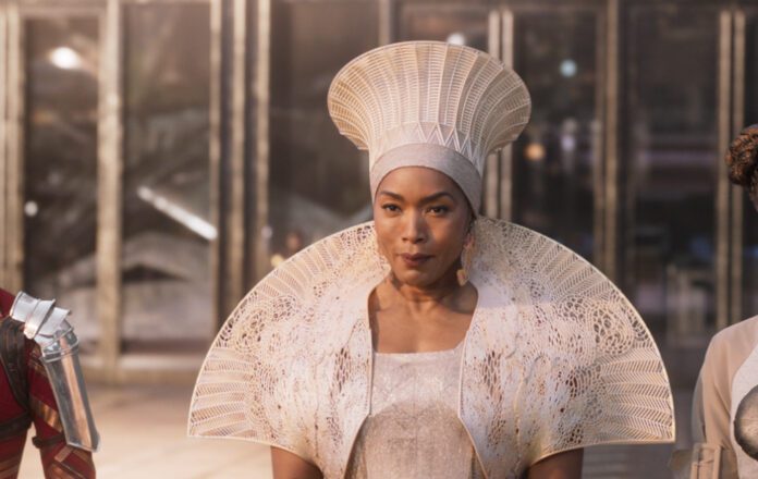 Angela Bassett Black Panther