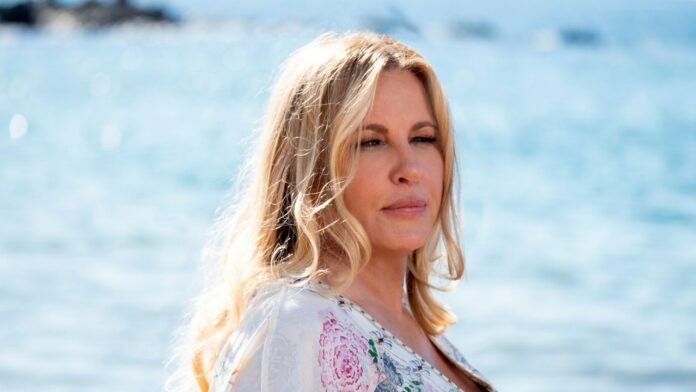 Jennifer Coolidge per Ryan Murphy nella nuova serie Netflix sullo stalking