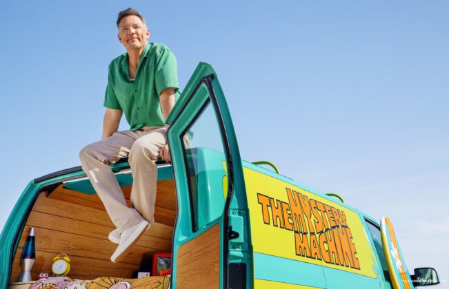 Matthew Lillard e la Mystery Machine di Scooby-Doo