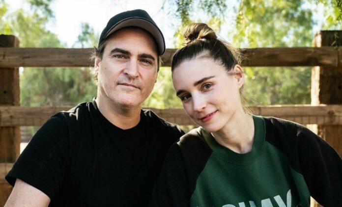 Joaquin Phoenix Rooney Mara (farm sanctuary)