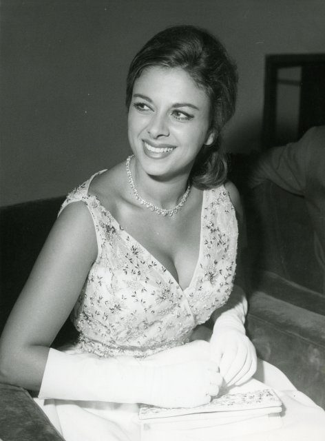 Sandra Milo alla Biennale di Venezia nel 1961