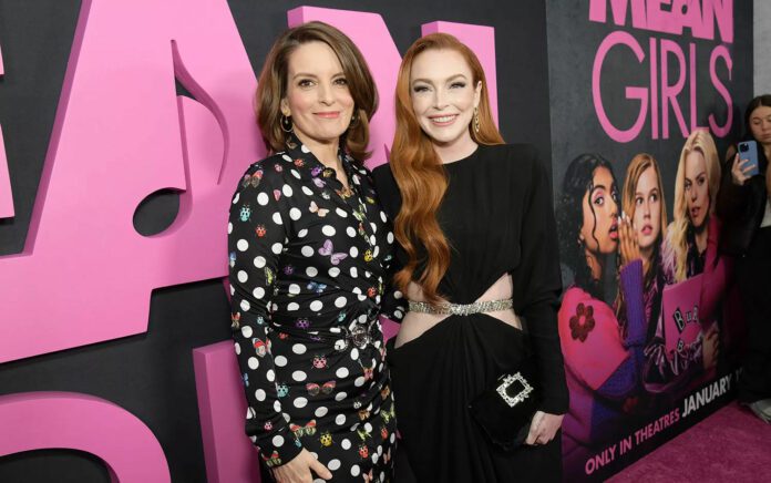 Tina Fey e Lindsay Lohan alla premiere di Mean Girls (ph. Kristina Bumphrey/Getty)