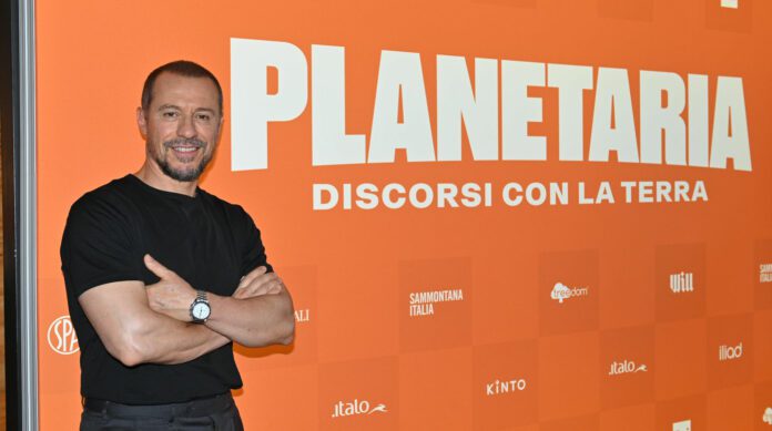 Stefano Accorsi, Planetaria