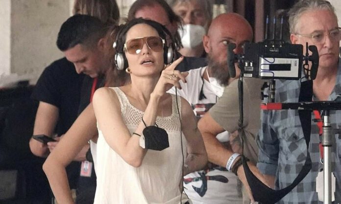Angelina Jolie without blood