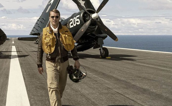 Glenn Powell top gun