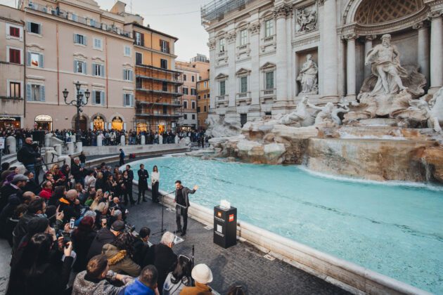 Edoardo Leo Fontana di Trevi LEGO